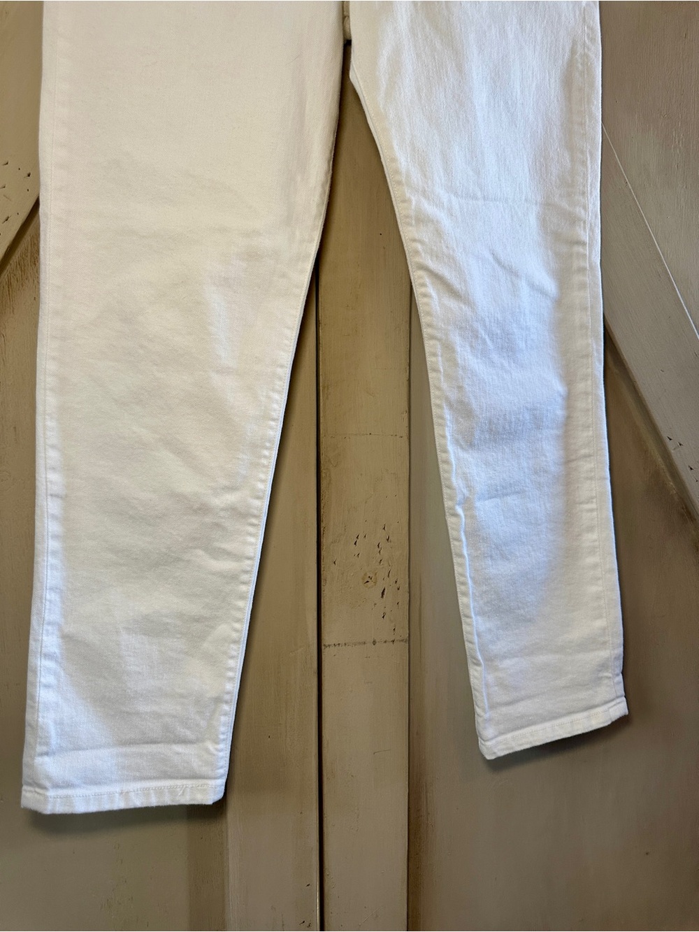 GAP Girlfriend Mid Rise White Jeans Size 29 Regular Cropped Slim Denim - Picture 4 of 7